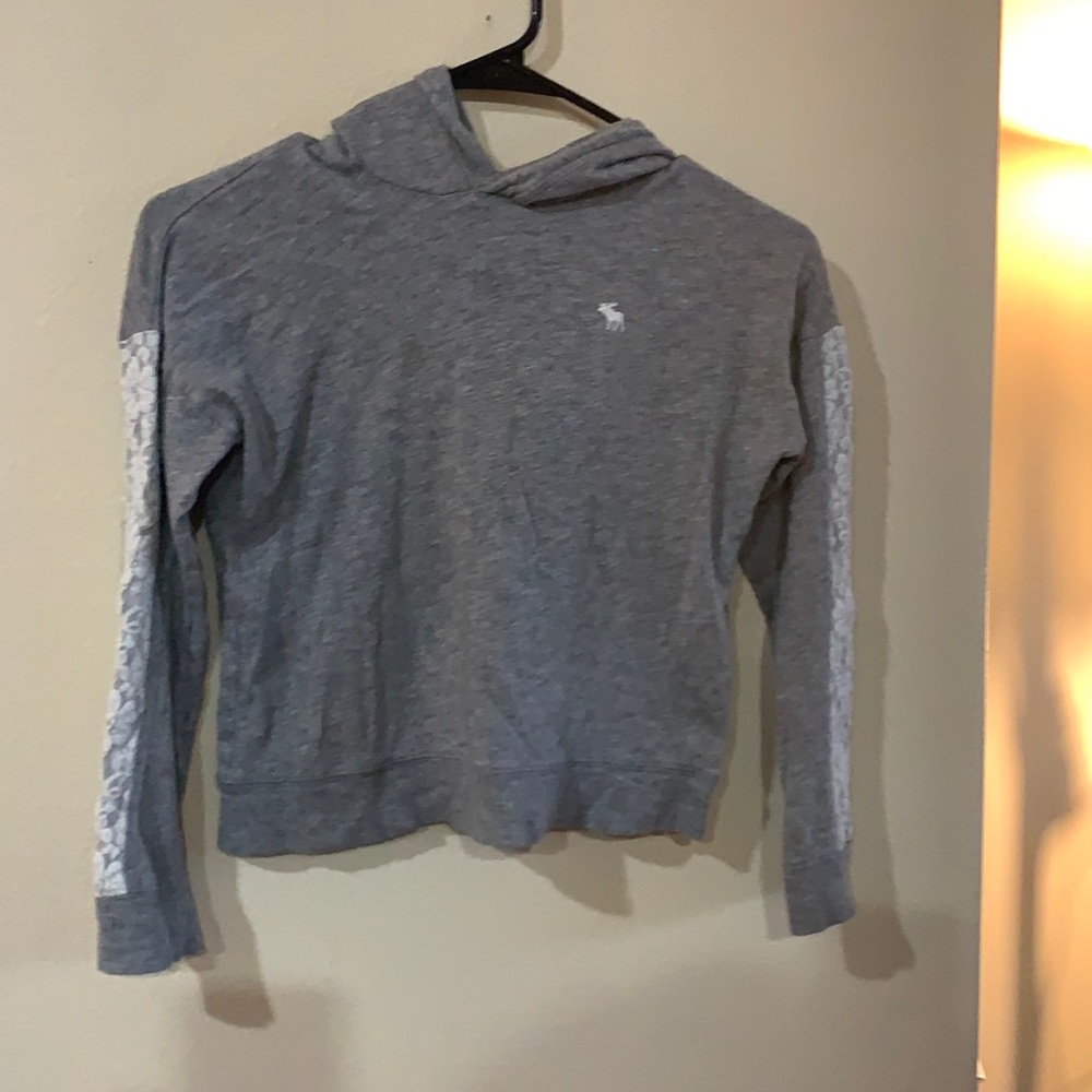 Light gray Abercrombie sweatshirt